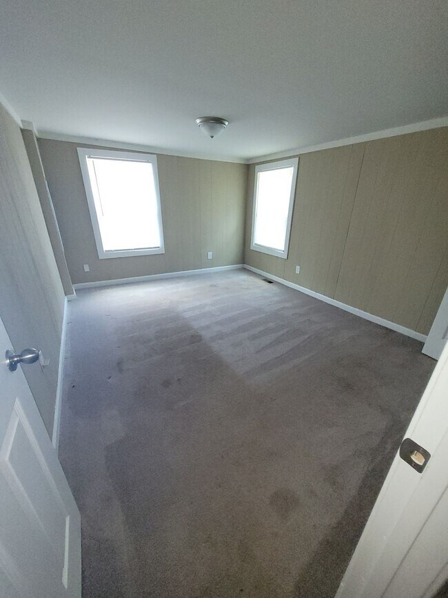 Building Photo - PRE-LEASING-Now Leasing- Madison Co. –COLB...