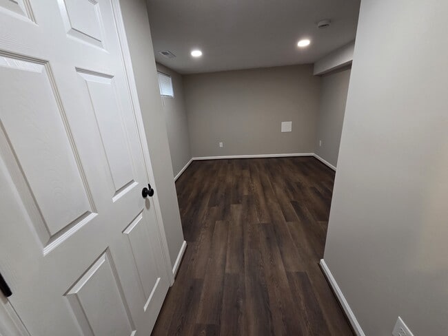 Building Photo - 611 Austin Ln