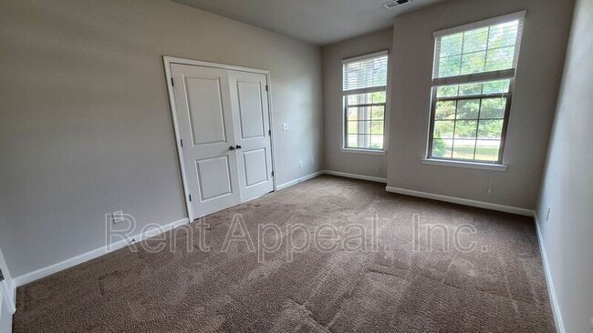 Building Photo - 3523 Woodshade Dr