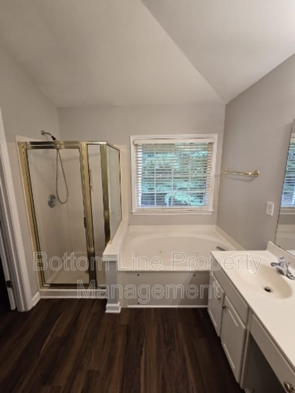 Building Photo - 7803 Harrington Woods Rd