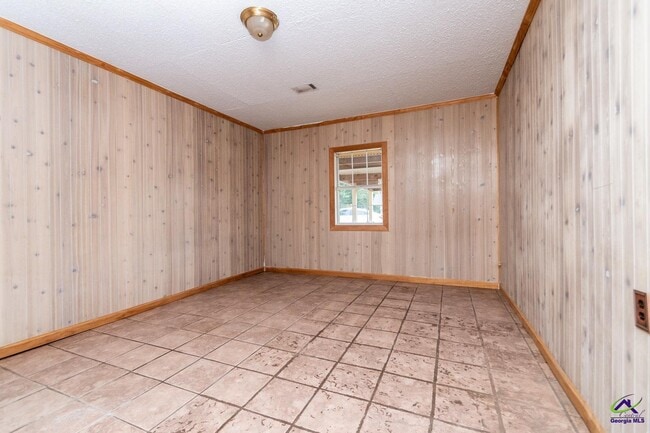 Building Photo - 105 Ora Cir