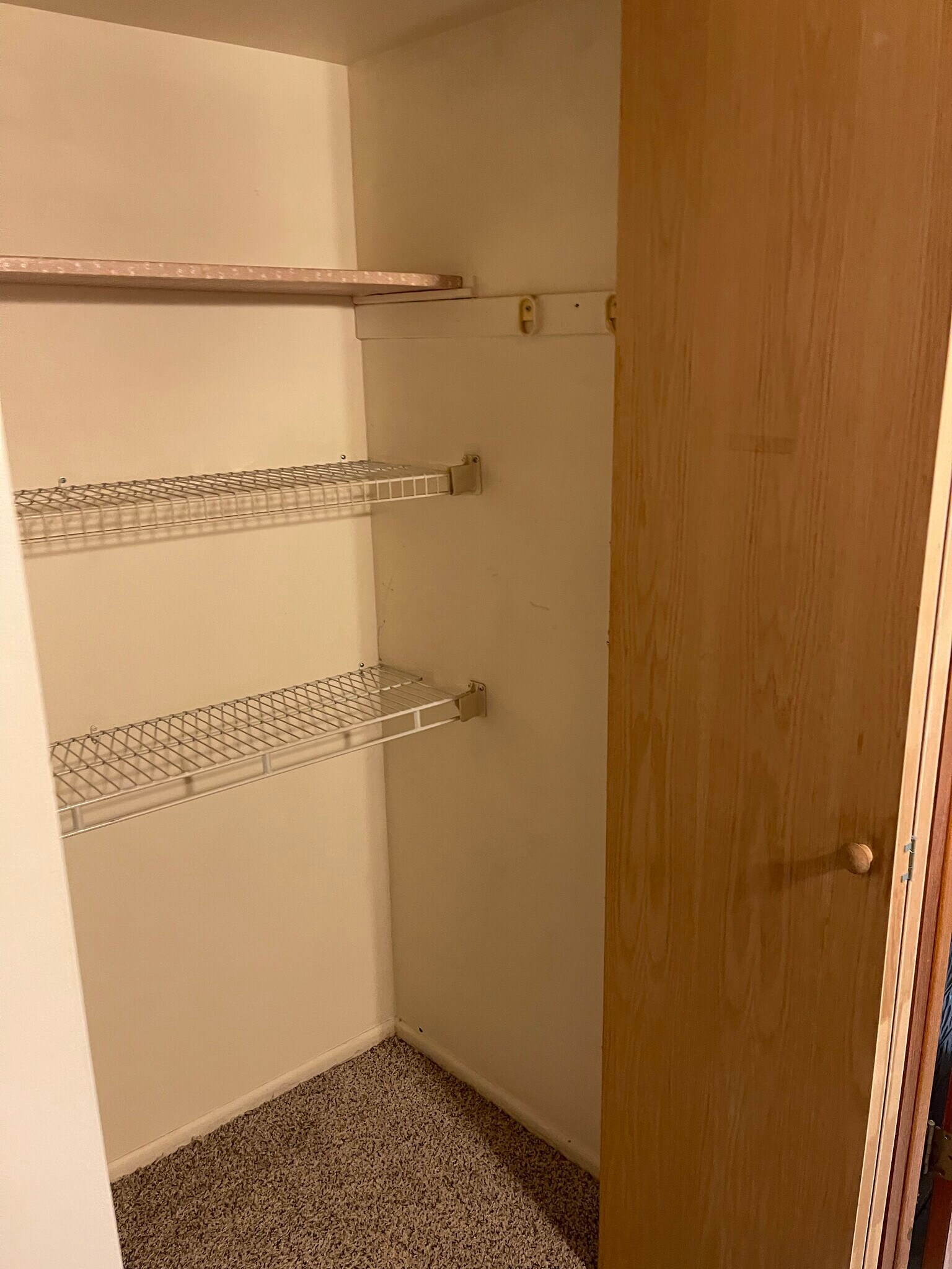 Linen closet - 2306 Holiday Ter