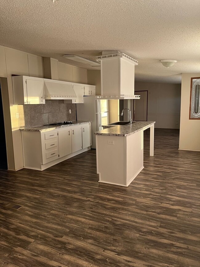 Building Photo - Call the Lexington office at 803-359-0793