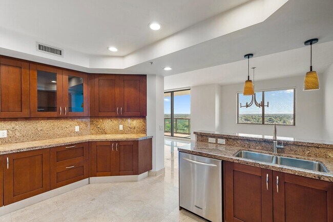 Building Photo - 3630 Gardens Pkwy