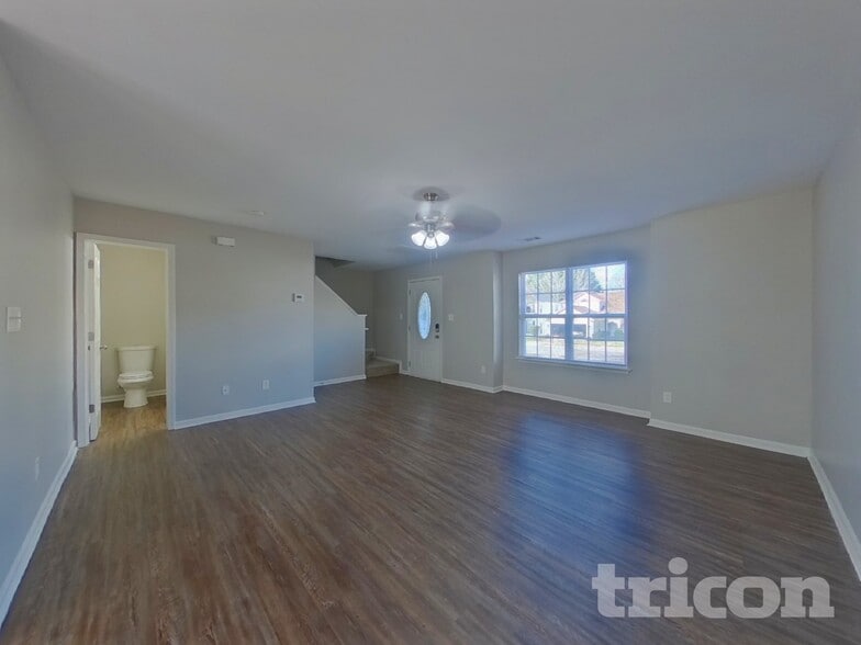 Building Photo - 1110 Hipp Rd