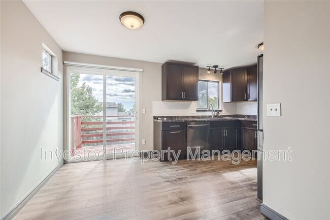 Building Photo - 5012 S Field Ct