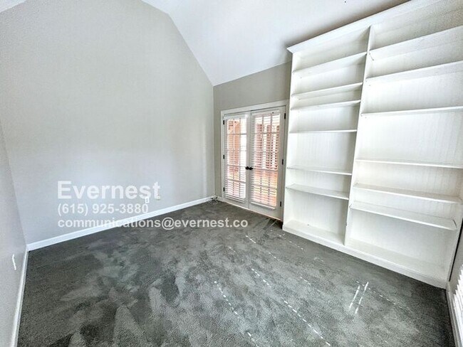 Building Photo - 4-Bedroom, 3.5-Bathroom Home in a Peaceful...