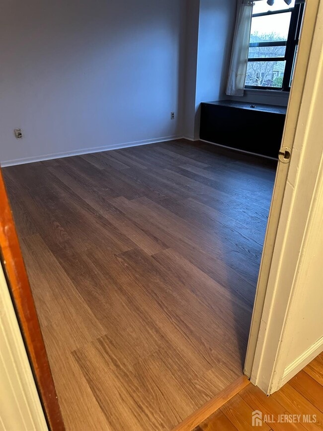 Building Photo - 142 Beverly Hill Terrace