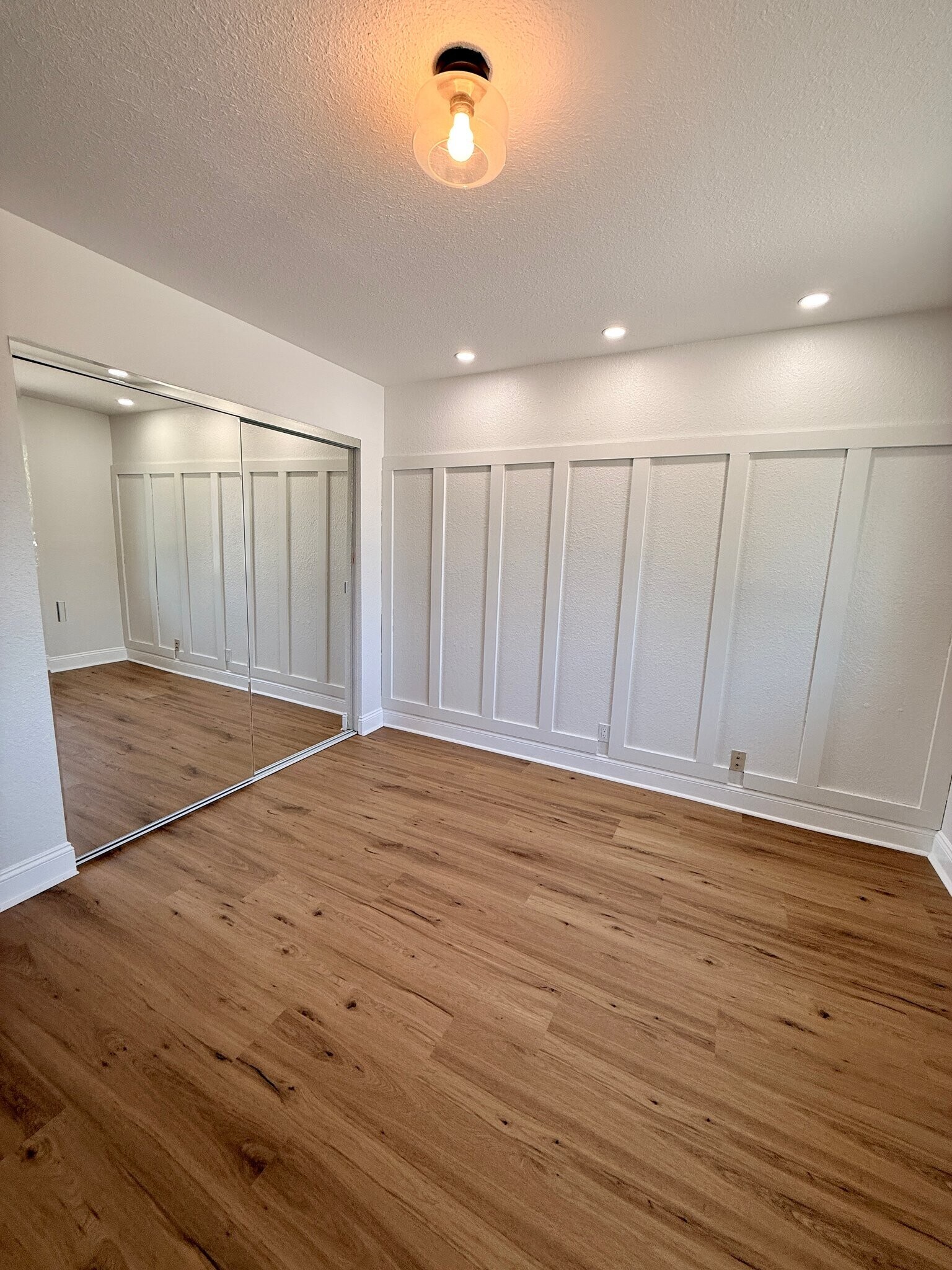 Building Photo - 1265 Bouret Dr