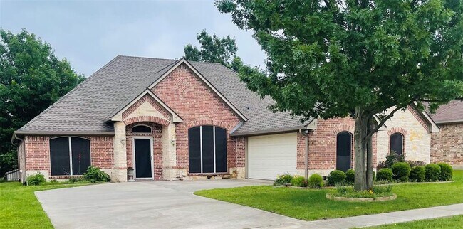 Building Photo - 3815 Sumner Ct