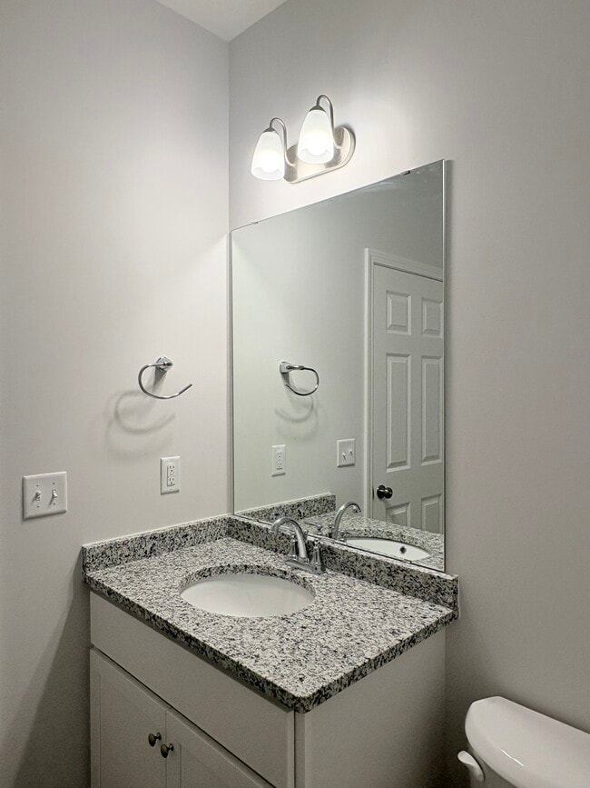 Building Photo - 868 Rodeo Ln