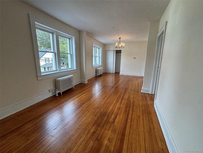 Building Photo - 8 E Carver St