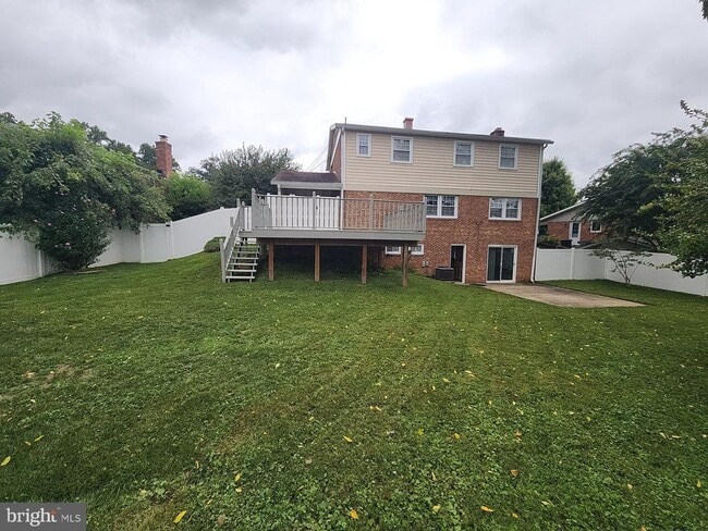 Building Photo - 2820 Vixen Ln