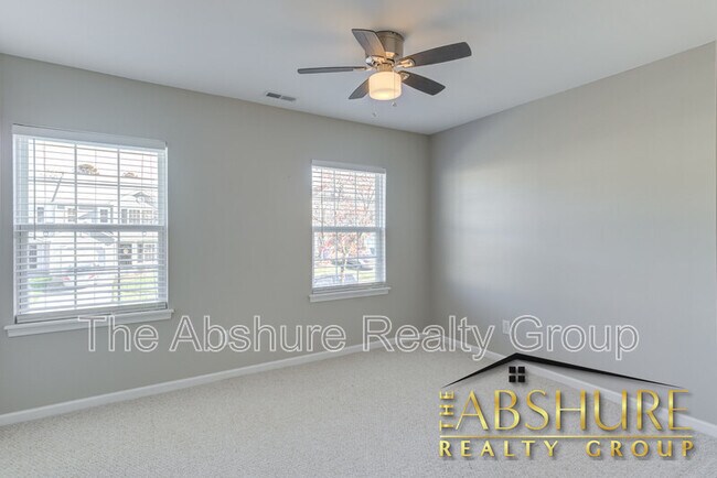 Building Photo - 5223 Malik Dr