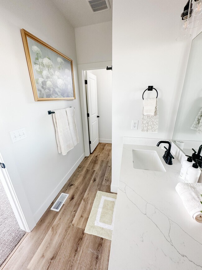 Building Photo - 1798 N 510 W