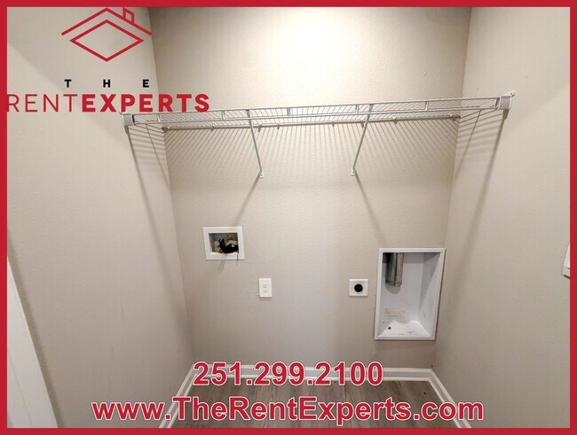 Building Photo - 2613 Windmere Dr E