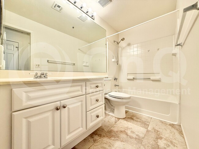 Building Photo - 11375 E Sahuaro Dr