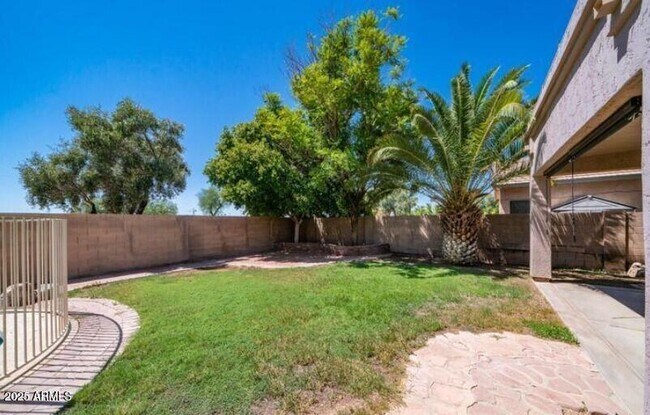 Building Photo - 3924 S Hollyhock Pl