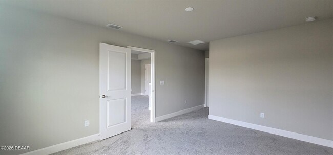 Building Photo - 111 Longridge Ln