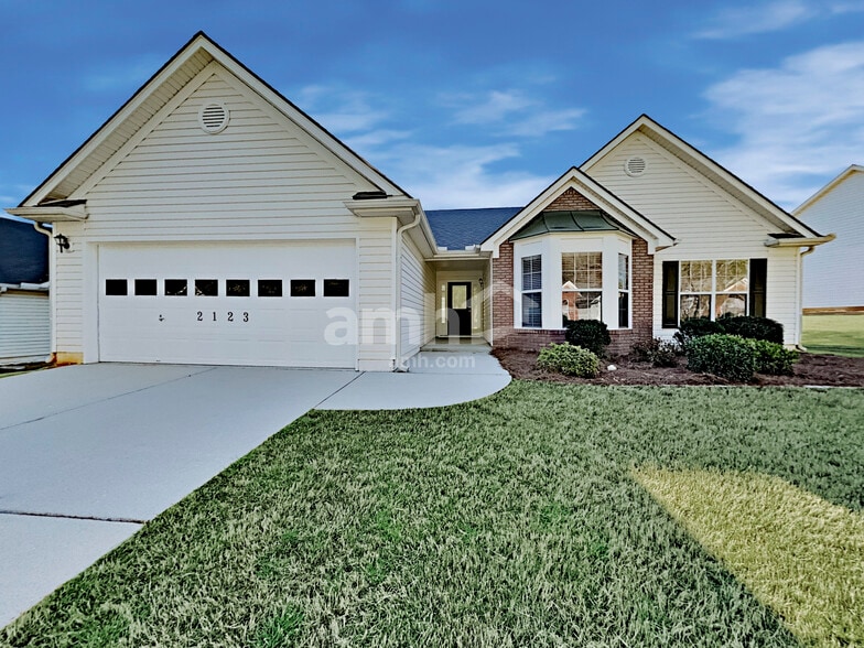 Primary Photo - 2123 Yarbrough Way