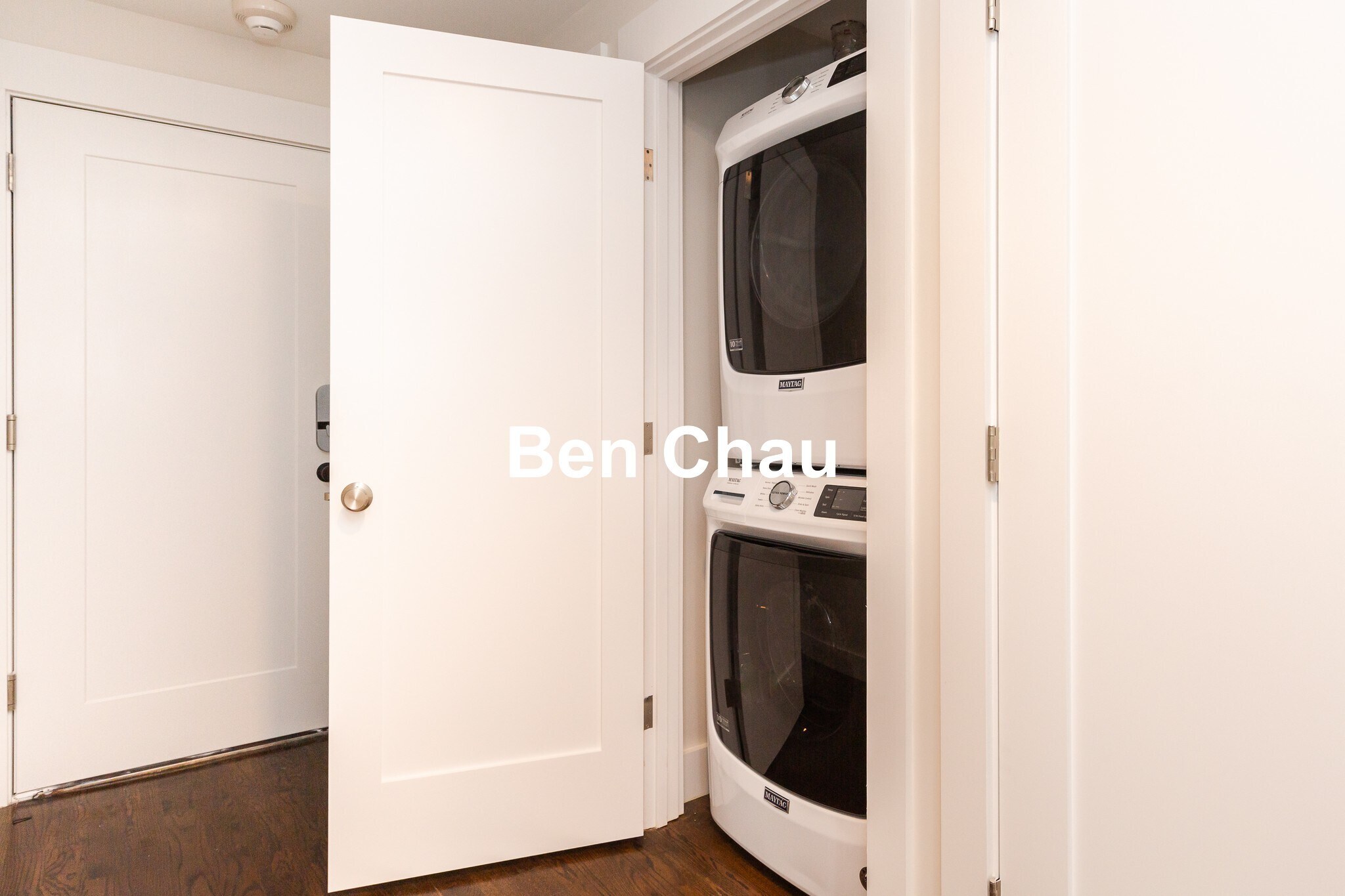 Building Photo - 24 Clary St