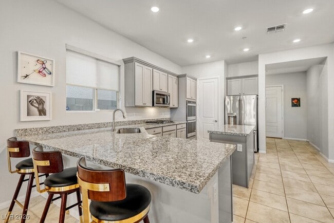 Building Photo - 342 American Dipper St