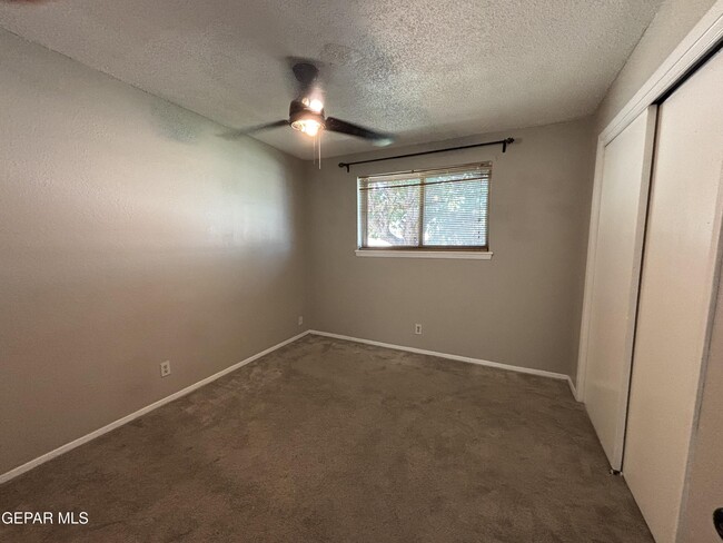 Building Photo - 201 Romeria Dr