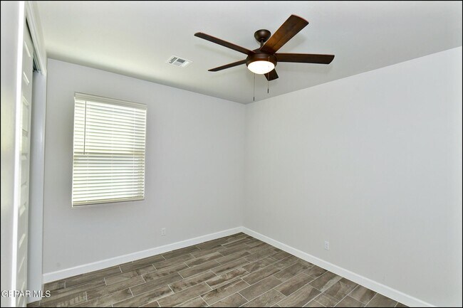 Building Photo - 13146 Cleethorpes St
