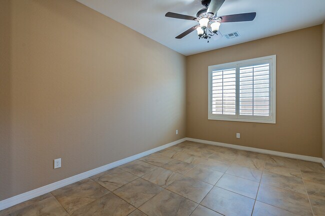 Building Photo - 28315 N Welton Pl