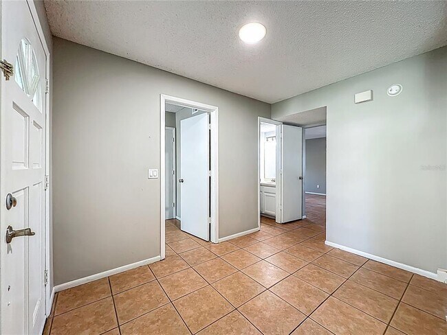 Building Photo - 3405 Spotted Fawn Dr