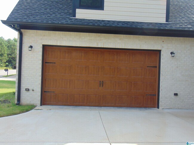 Building Photo - 117 Melbourne Cir
