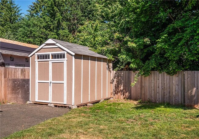 Building Photo - Perfect 3bed/2bath Home on Pinedrop Loop *COMING SOON*APPLICATION PENDING