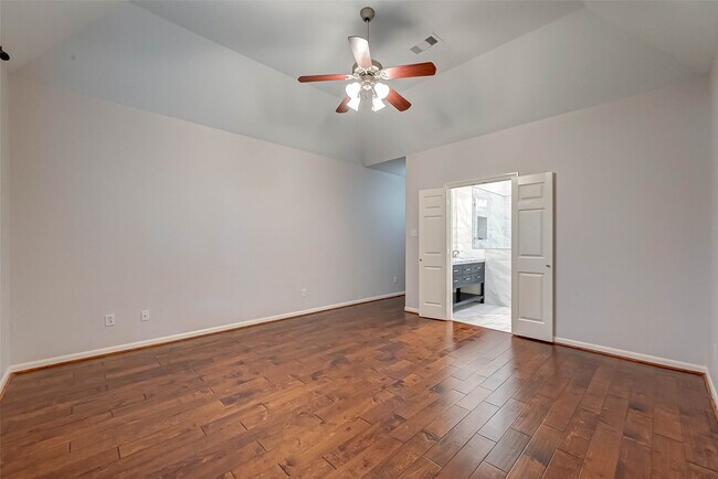 Building Photo - 987 Arbor Crossing