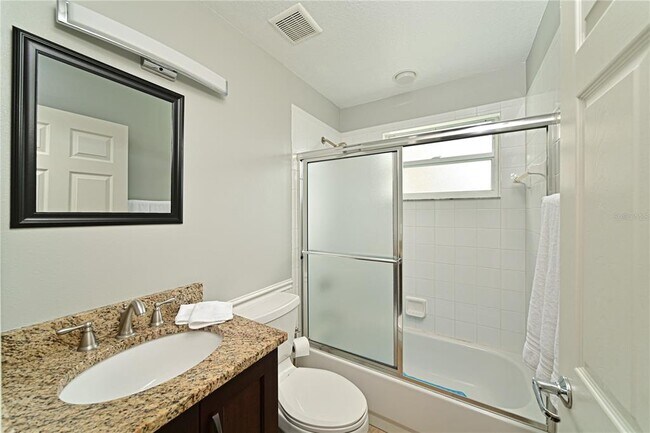 Building Photo - 6589 Fairway Gardens Dr
