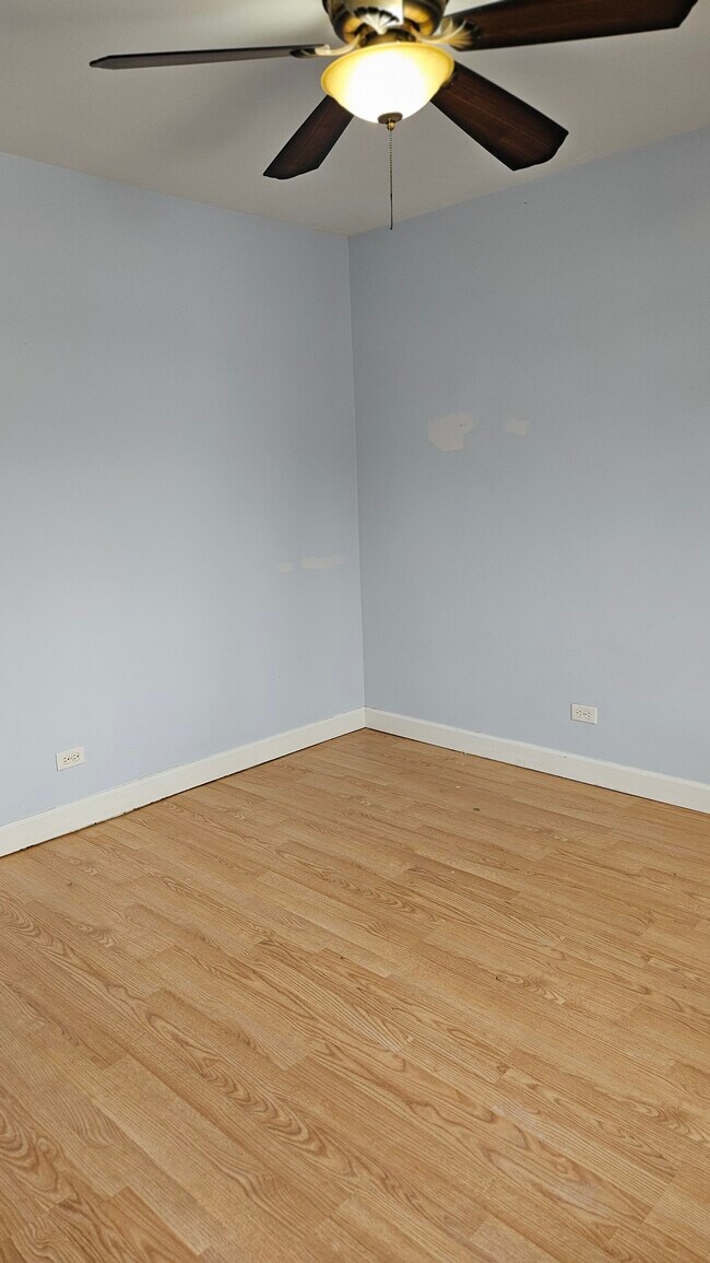 2nd BR - 410 Echo Ln