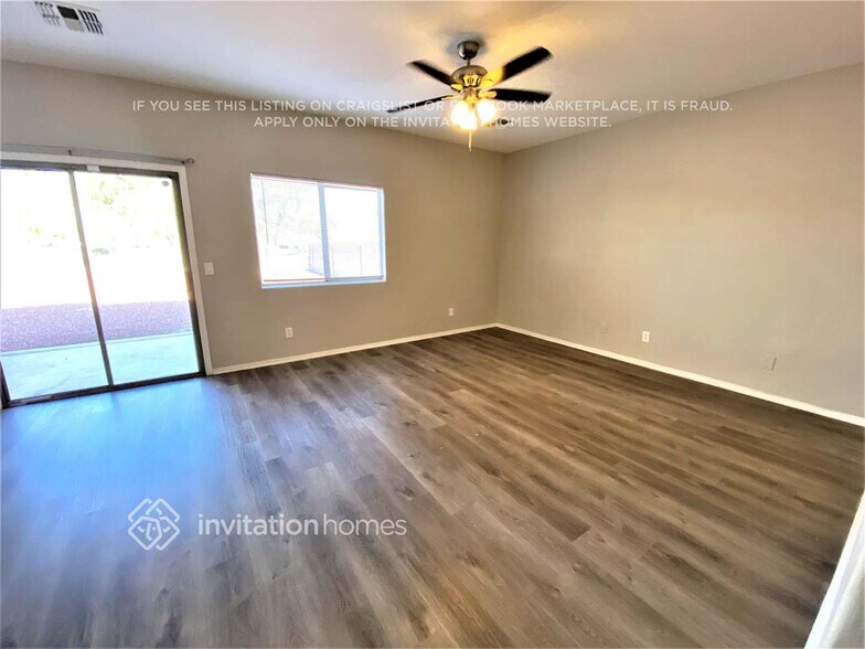 Building Photo - 2207 N 92nd Glen
