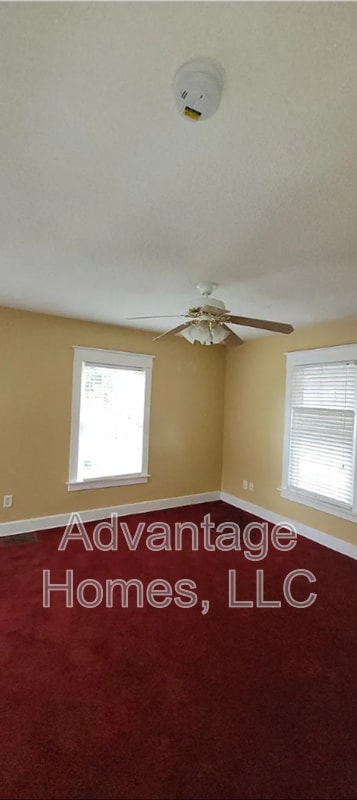 Building Photo - 3222 Charlotte St