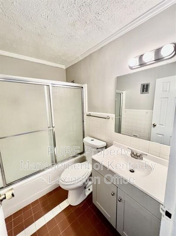 Building Photo - 1685 Alexandria Dr