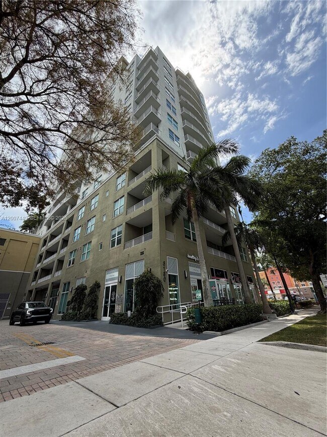 Building Photo - 3180 SW 22nd Terrace