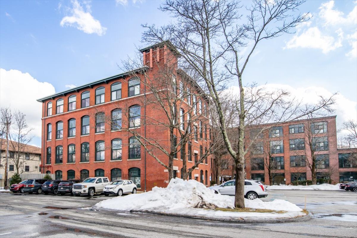 Building Photo - 150 Rumford Ave