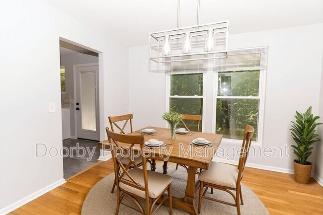 Building Photo - 1313 Timbercrest Ln