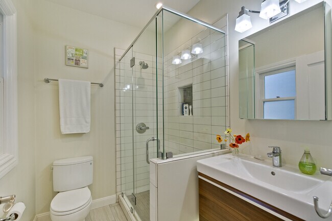 Building Photo - 2130 Mason St