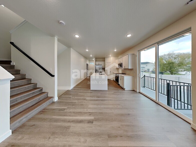 Building Photo - 4692 W Ore Strm Rd