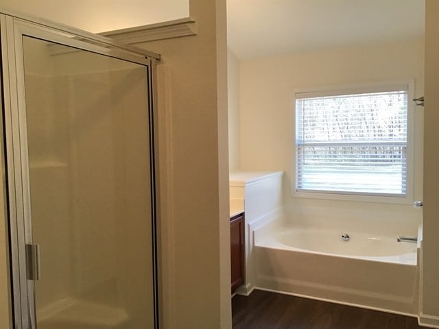 Building Photo - 2512 Walnut Tree Ln