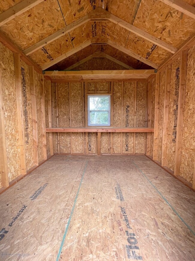 Building Photo - Updated 3-Bed 1-Bath Home