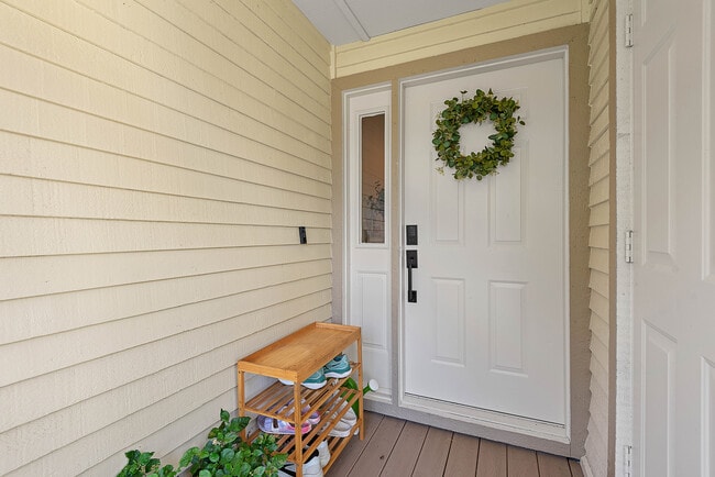 Building Photo - 39 Magnolia Dr S