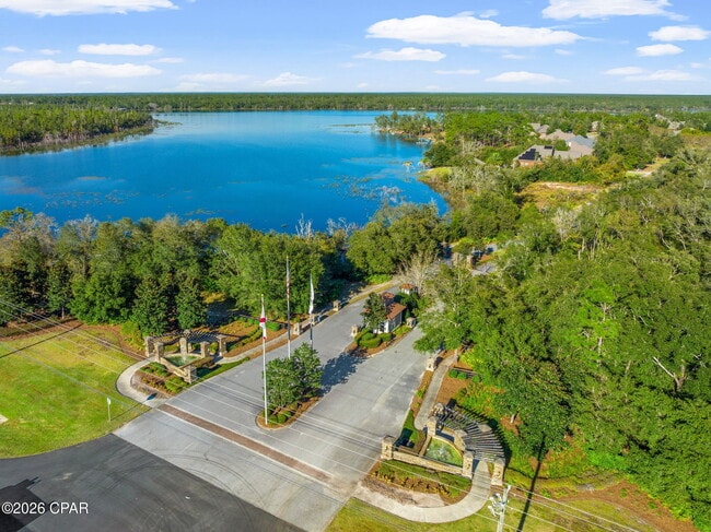 Building Photo - 114 Lake Merial Trail