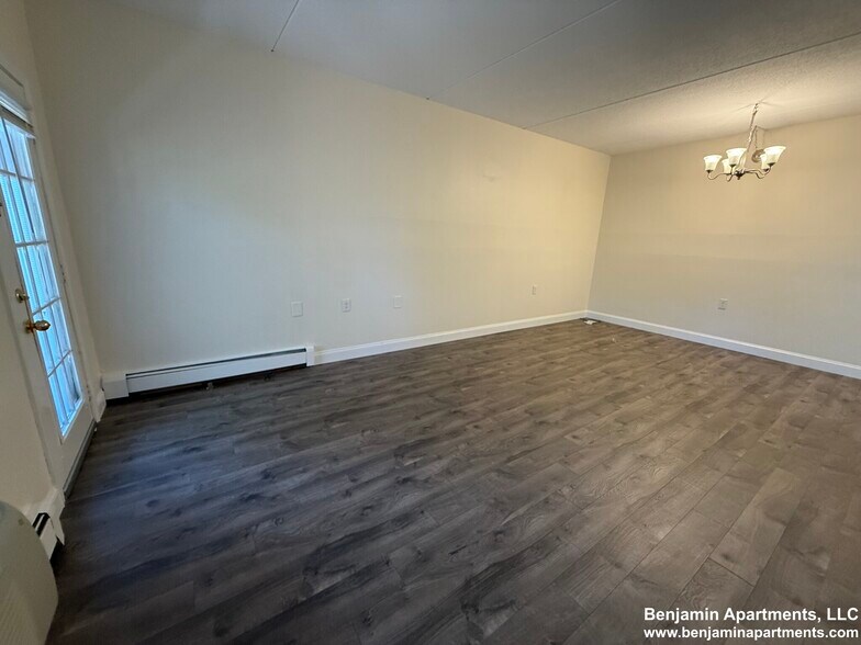 Building Photo - 736 Highland Ave