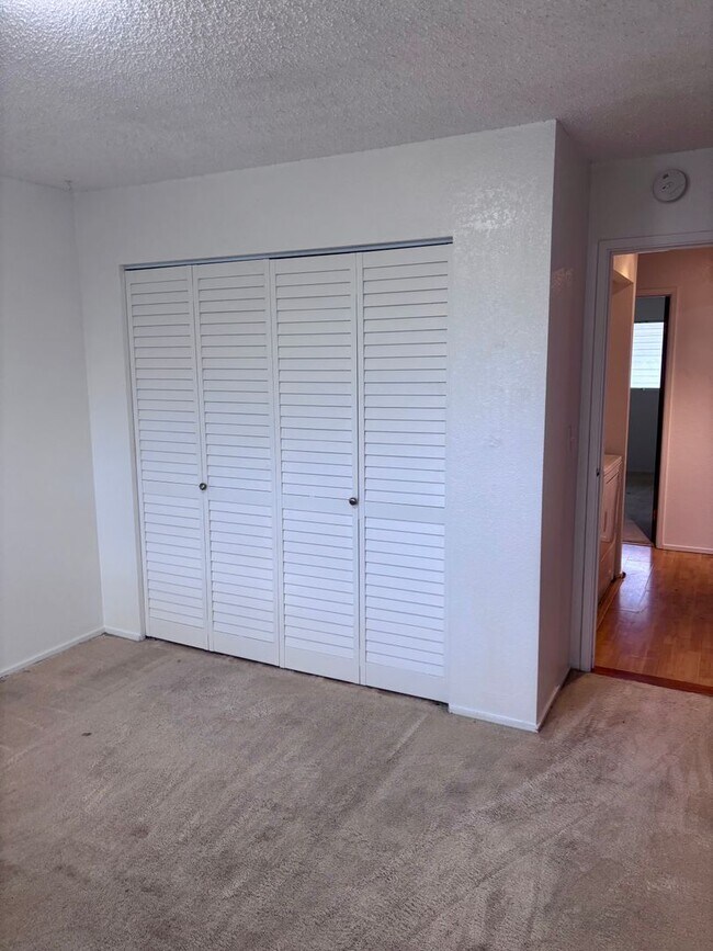 Building Photo - AVAILABLE NOW | 2 Bedroom, 1 Bathroom Townhome | Located at Waiau Garden Court Community | Includ...