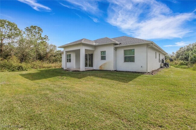 Building Photo - 2793 72nd Ave NE